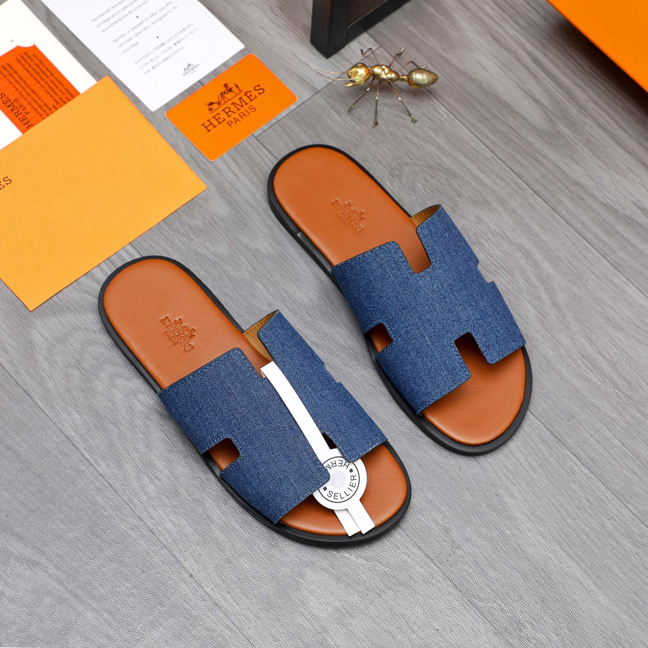Men's shoes 💰280 Product trademark: Hermes "Hermes" slippers True size: 38-46 Product material: Denim breathable upper, microfiber lining, original outsole